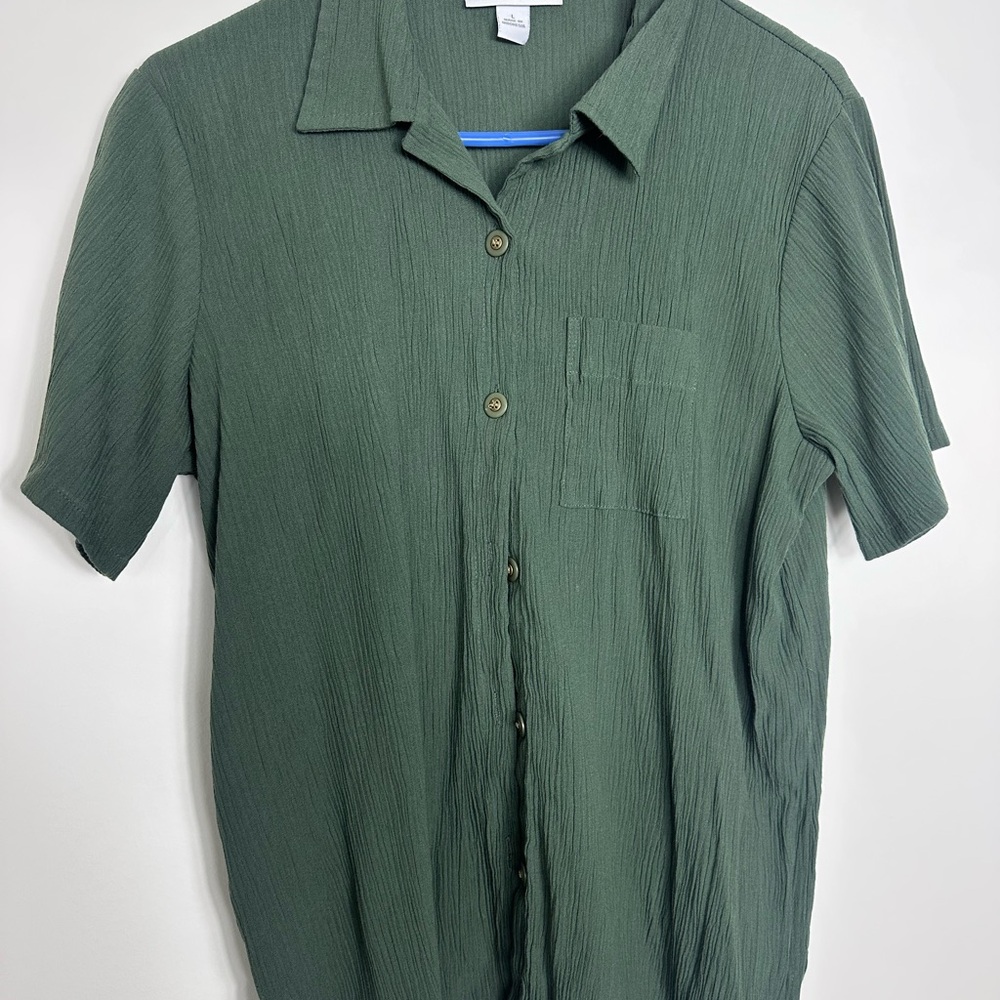 Dressbarn Green Short Sleeve Shirt
